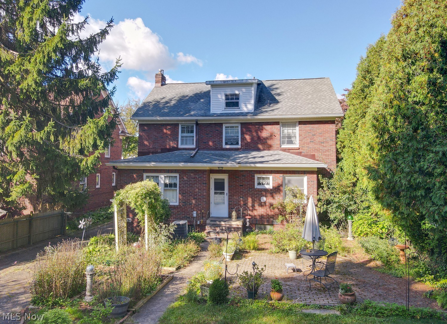 47 Castle Boulevard Akron OH 44313