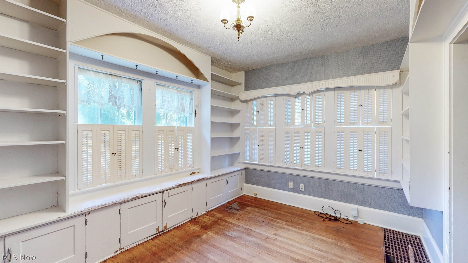 47 Castle Boulevard Akron OH 44313