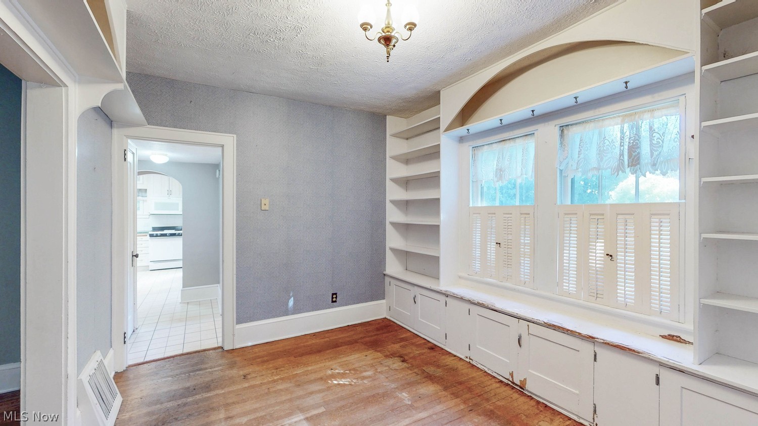 47 Castle Boulevard Akron OH 44313