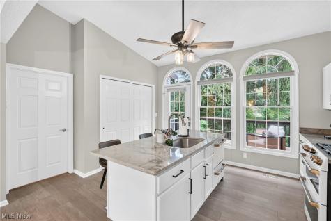 2156 Jennifer Street Akron OH 44313