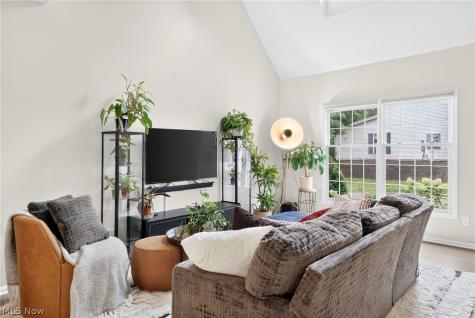 2156 Jennifer Street Akron OH 44313