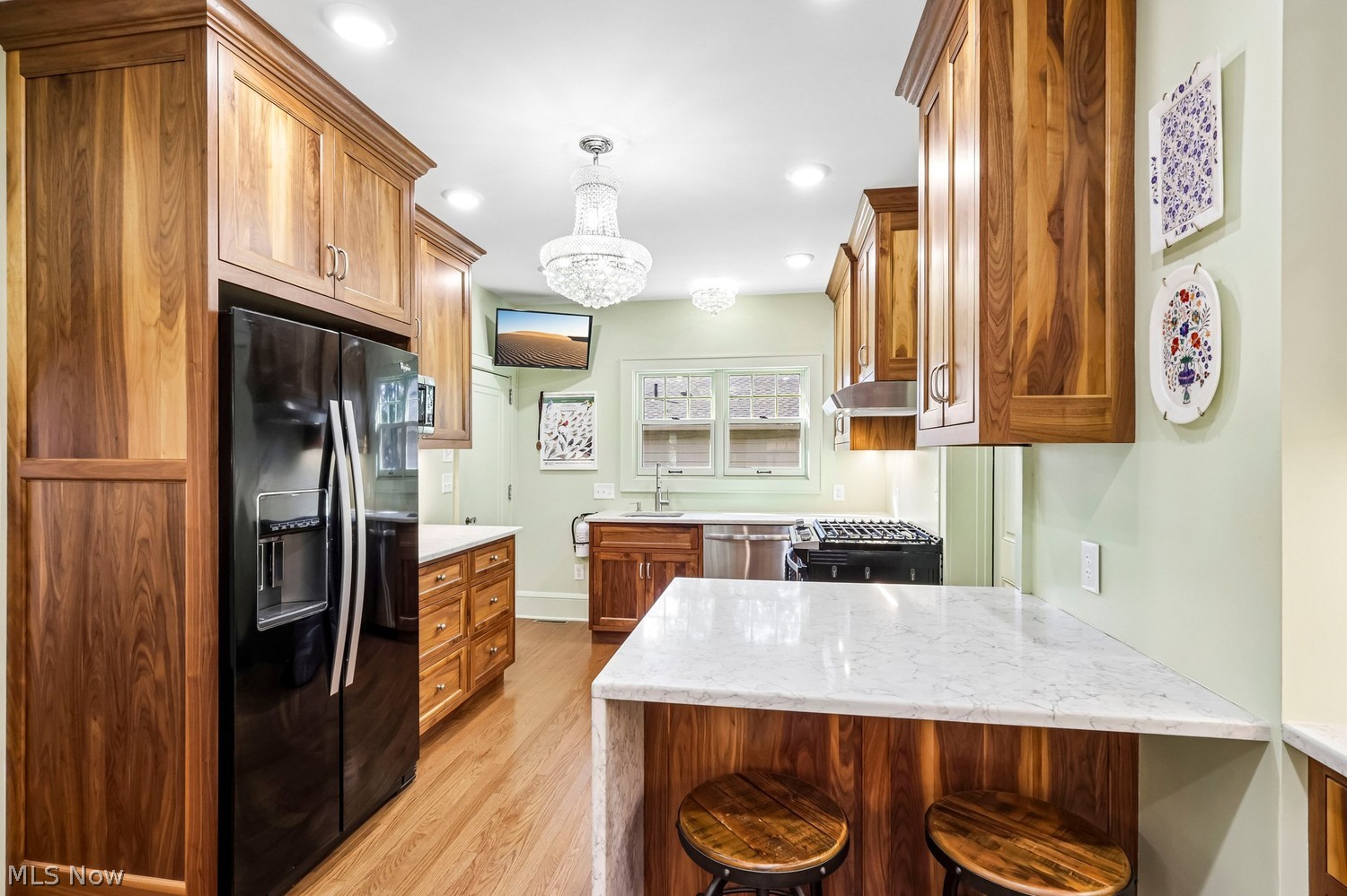 1295 Delia Avenue Akron OH 44320