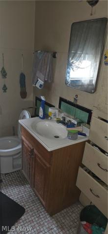 869 Sunshine Avenue Youngstown OH 44505