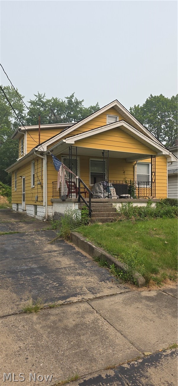 869 Sunshine Avenue Youngstown OH 44505