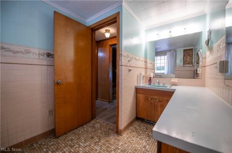 3063 Diamond Street NE Canton OH 44721