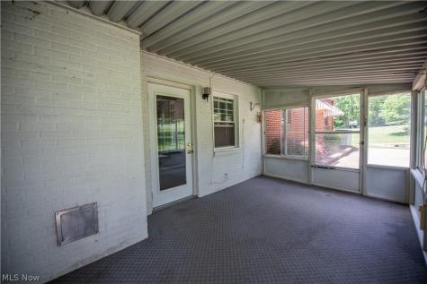 3063 Diamond Street NE Canton OH 44721