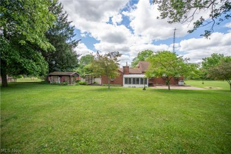 3063 Diamond Street NE Canton OH 44721