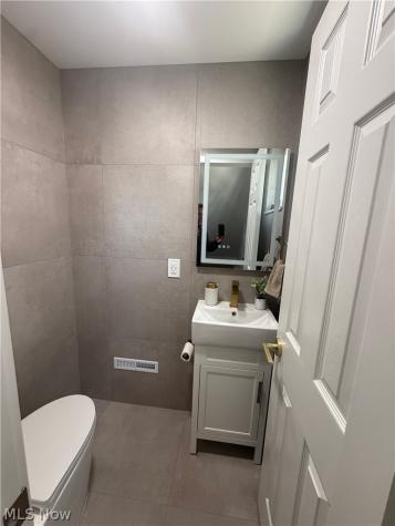 3326 Marioncliff Drive Parma OH 44134
