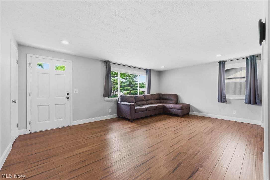 6006 Lake O Springs Avenue NW Canton OH 44718