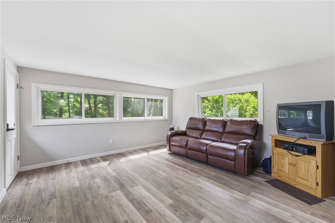 6006 Lake O Springs Avenue NW Canton OH 44718
