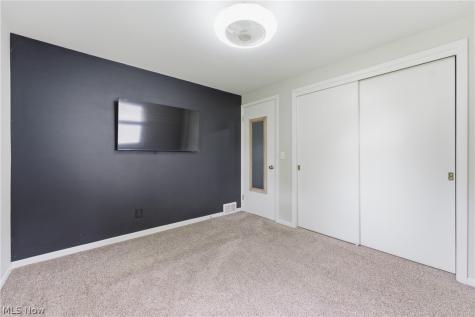 6006 Lake O Springs Avenue NW Canton OH 44718