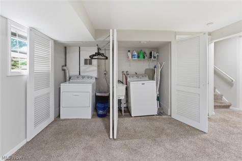 6006 Lake O Springs Avenue NW Canton OH 44718