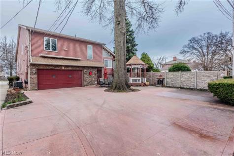 13817 Lakewood Heights Boulevard Cleveland OH 44107