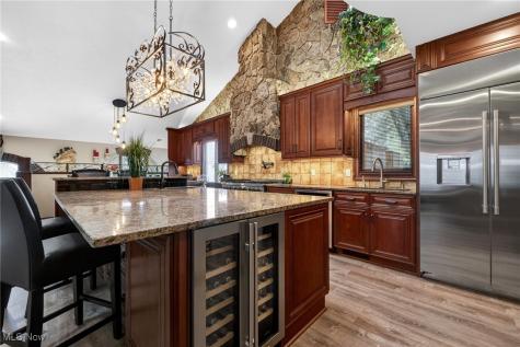 13817 Lakewood Heights Boulevard Cleveland OH 44107