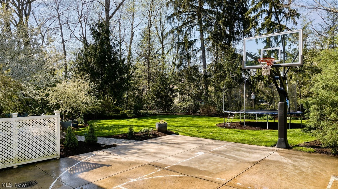 23749 Stanford Road Shaker Heights OH 44122
