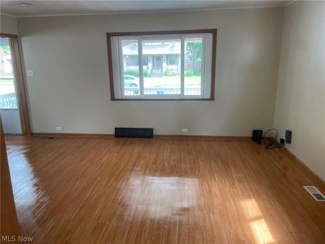 1118 W 8th Street Lorain OH 44052