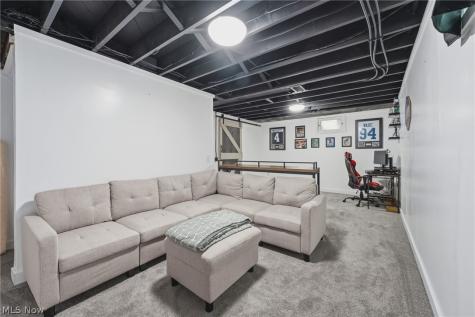 1693 Meadowlane Drive SE Canton OH 44709