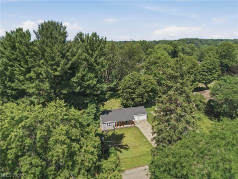 1693 Meadowlane Drive SE Canton OH 44709