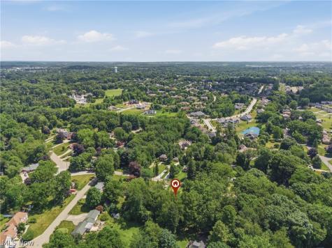 1693 Meadowlane Drive SE Canton OH 44709