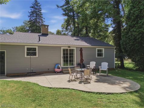 1693 Meadowlane Drive SE Canton OH 44709