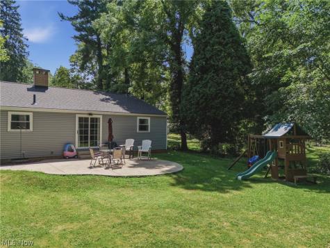 1693 Meadowlane Drive SE Canton OH 44709