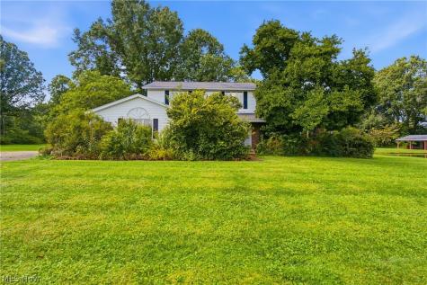 11225 Freshley Avenue NE Alliance OH 44601