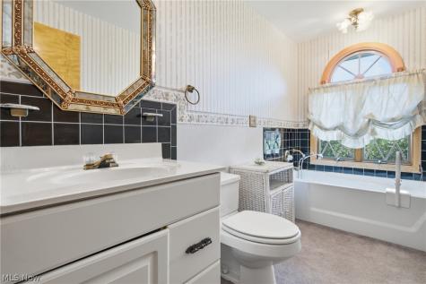 11225 Freshley Avenue NE Alliance OH 44601