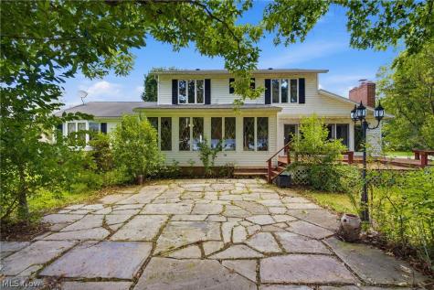 11225 Freshley Avenue NE Alliance OH 44601