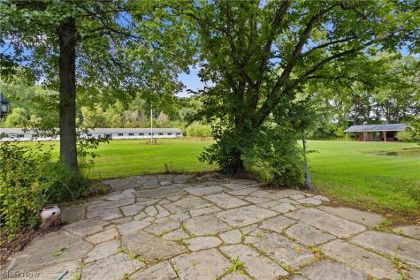 11225 Freshley Avenue NE Alliance OH 44601