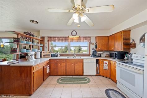 988 E Turkeyfoot Lake Road Akron OH 44312