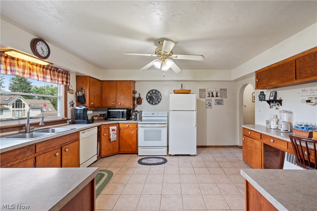 988 E Turkeyfoot Lake Road Akron OH 44312