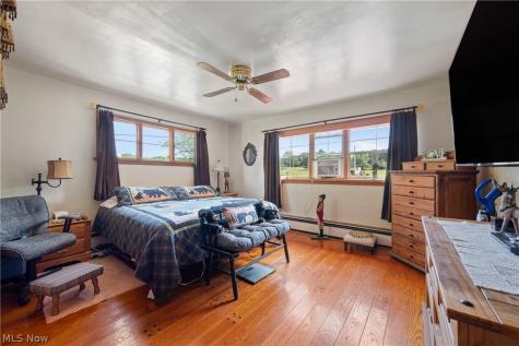 988 E Turkeyfoot Lake Road Akron OH 44312