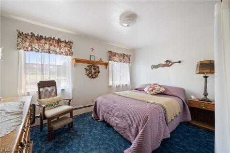 988 E Turkeyfoot Lake Road Akron OH 44312