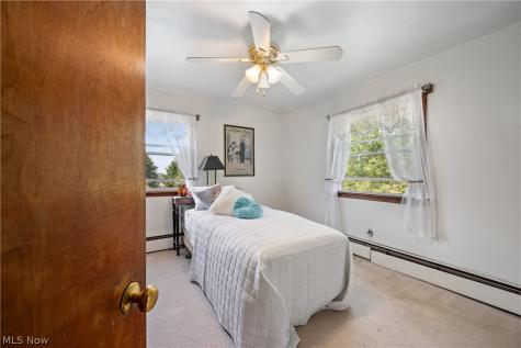 988 E Turkeyfoot Lake Road Akron OH 44312