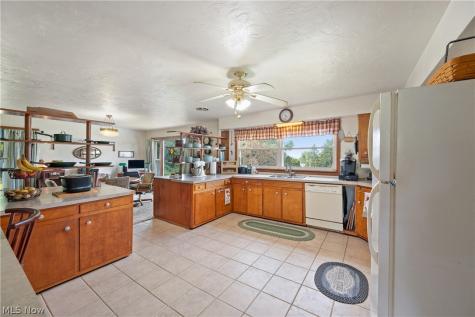 988 E Turkeyfoot Lake Road Akron OH 44312