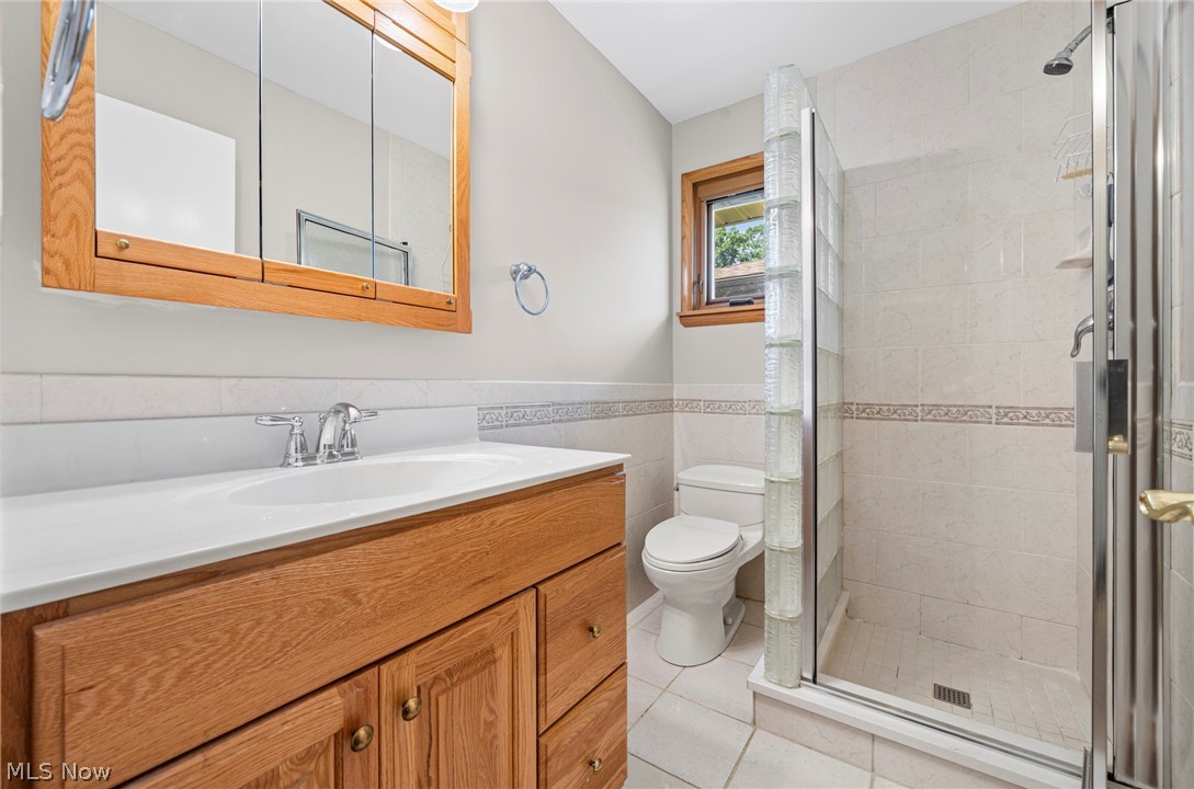 1488 Parkview Drive Seven Hills OH 44131