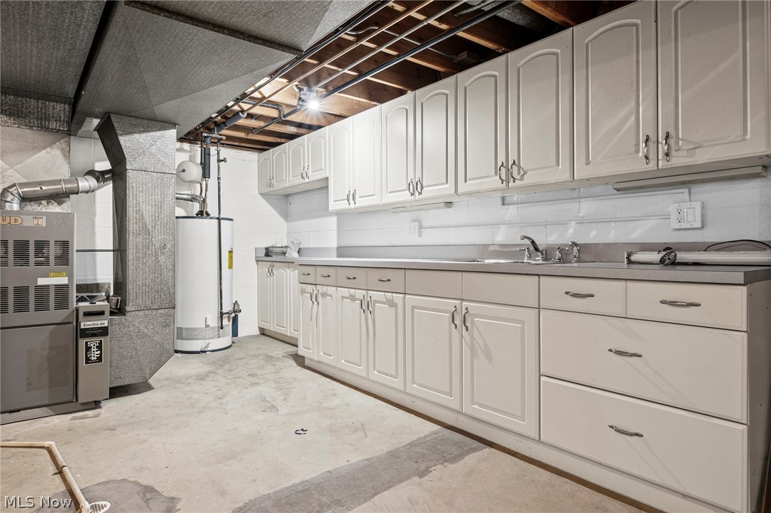 1488 Parkview Drive Seven Hills OH 44131
