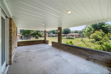 1488 Parkview Drive Seven Hills OH 44131