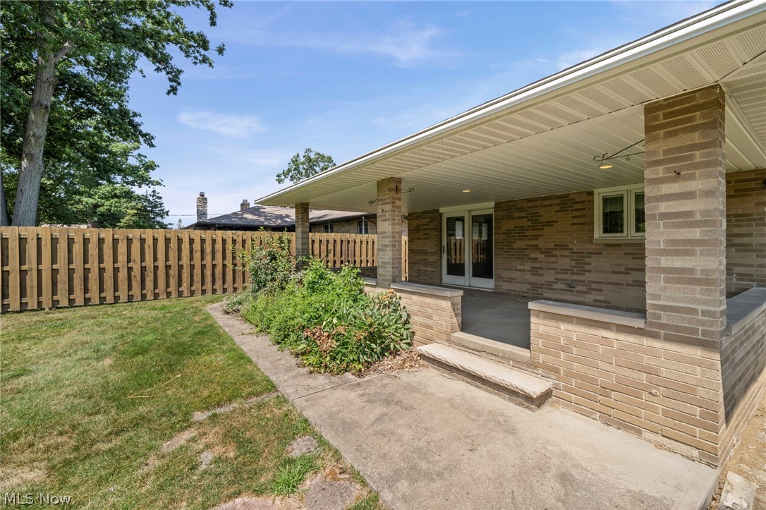 1488 Parkview Drive Seven Hills OH 44131