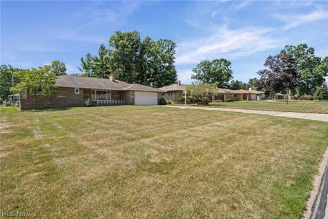 1488 Parkview Drive Seven Hills OH 44131