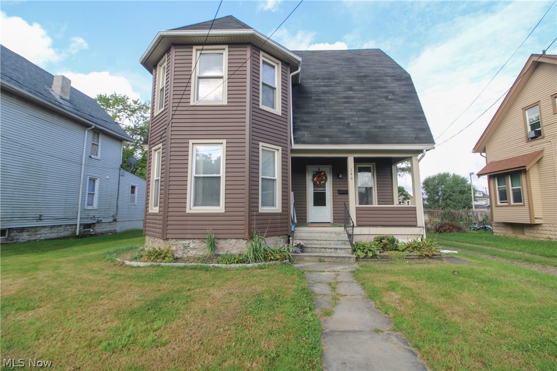 146 Charles Avenue SE Warren OH 44483