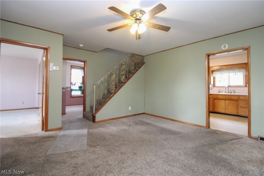 146 Charles Avenue SE Warren OH 44483
