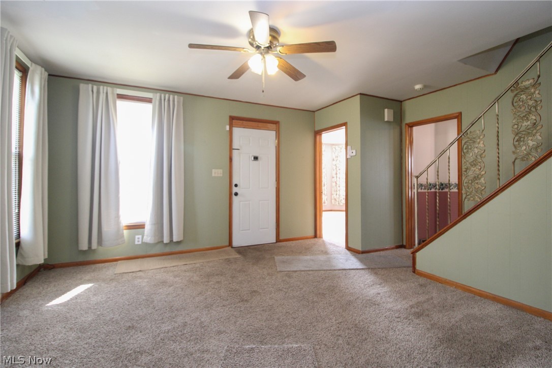 146 Charles Avenue SE Warren OH 44483