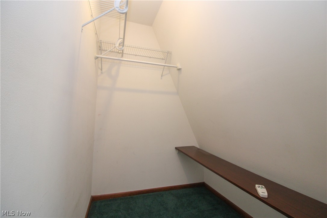146 Charles Avenue SE Warren OH 44483