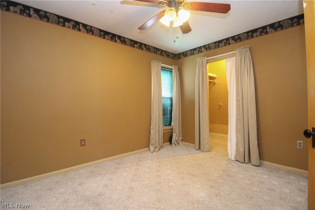 146 Charles Avenue SE Warren OH 44483