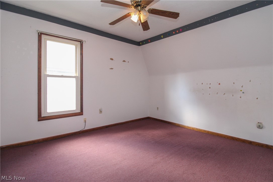 146 Charles Avenue SE Warren OH 44483
