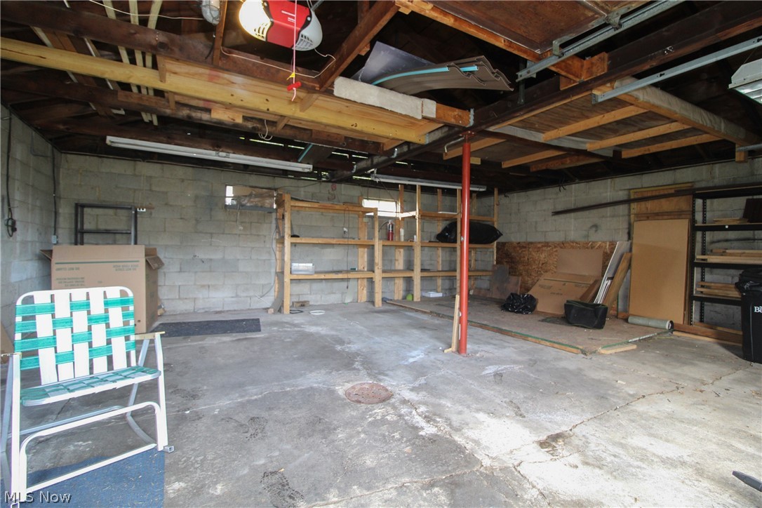 146 Charles Avenue SE Warren OH 44483