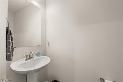 21451 Wilmore Avenue Euclid OH 44123