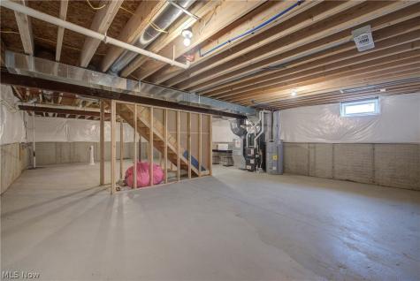 21451 Wilmore Avenue Euclid OH 44123