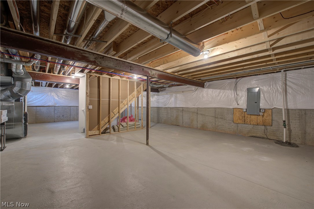 21451 Wilmore Avenue Euclid OH 44123